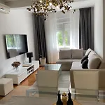 Zara Apartman