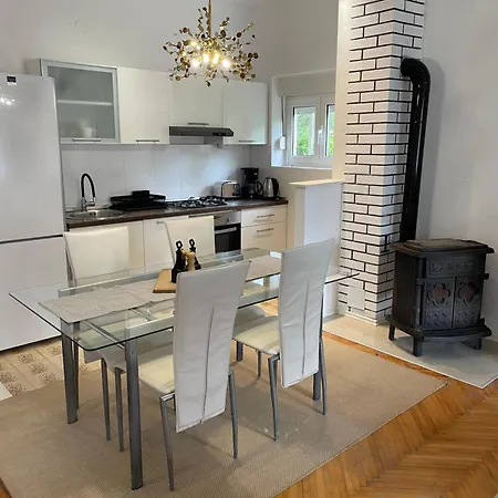 Zara Apartment *
