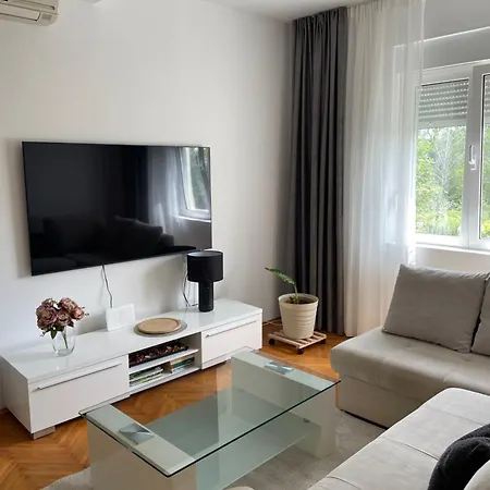Zara Apartment Seline